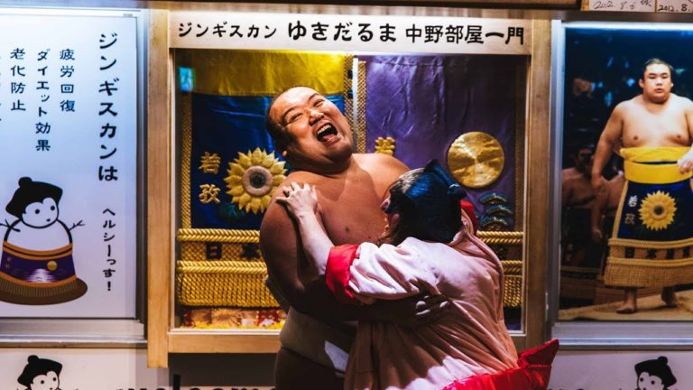 Read more about the article Regular: Sumo Wrestler Challenge with a Chanko Nabe Lunch in Tokyo, Japan