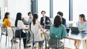 Read more about the article Regular – Survey in Japan Shows Less Concern About Changes in the Language