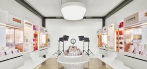 Read more about the article Business 96.2 – Why Live-Streaming Is The Next Big Trend In Beauty, From Clinique To Beautycounter