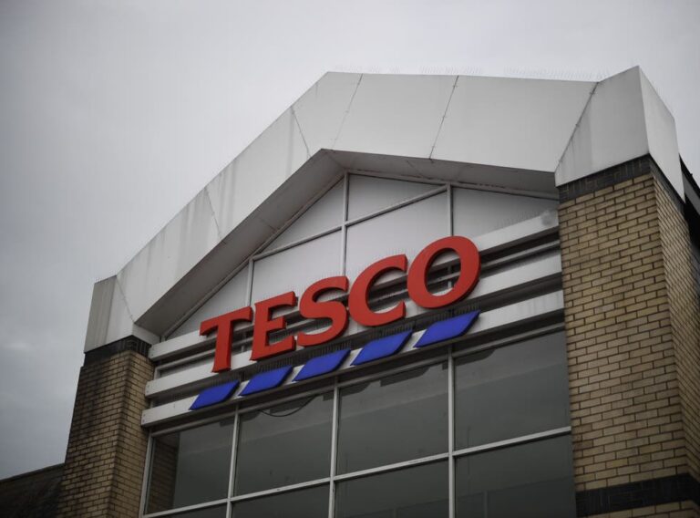 Read more about the article Business 115(Sun) – Victory for Tesco workers in equal pay dispute