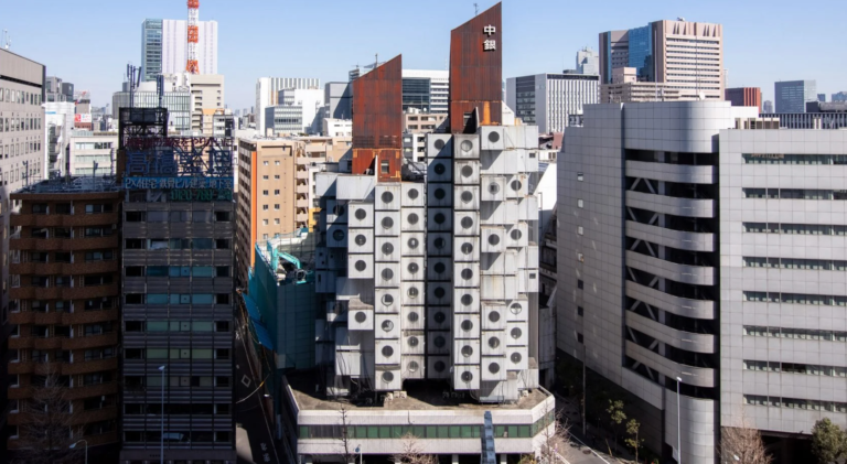 Read more about the article Business 161(Wed, Thur) – Nakagin Capsule Tower Demolition Begins in Toyko
