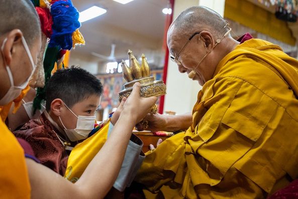 Read more about the article Business (4/5 Wed) – US-born Mongolian child named by Dalai Lama as the reincarnation of Tibetan Buddhism’s third most important spiritual leader is pictured for the first time – risking China’s fury