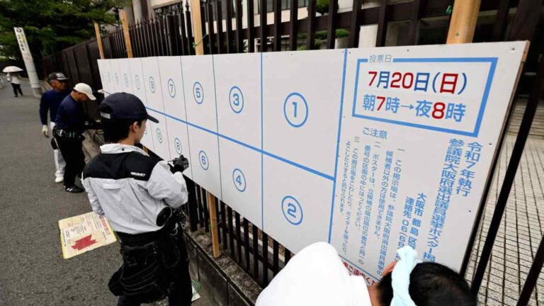 投稿についてもっと詳しく (7/7-12)Ruling coalition at risk of losing its majority in Upper House poll